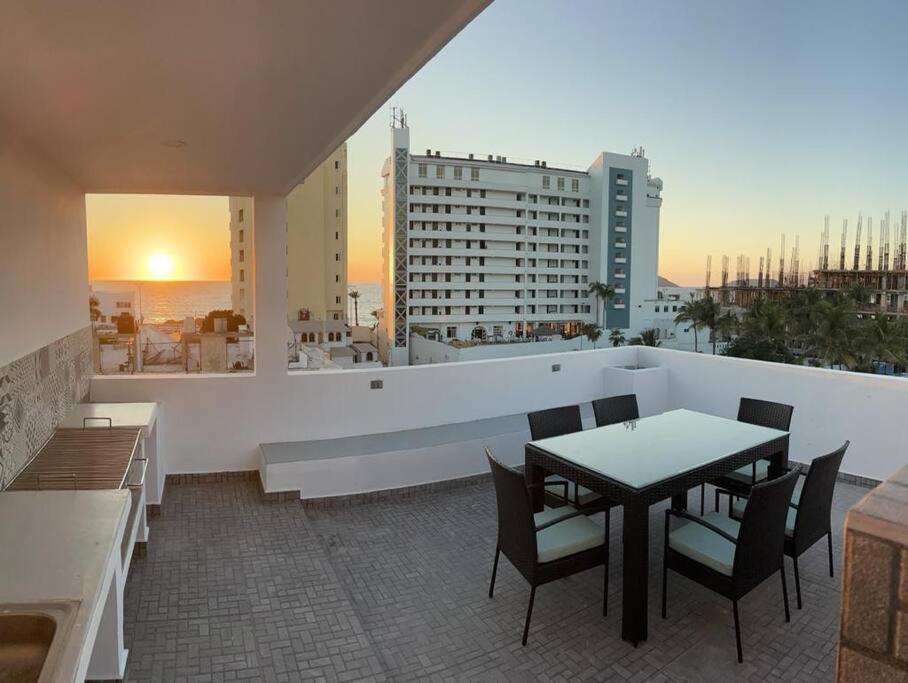 2Br/2Ba Condo 1 Block To Ocean! - Unit #5 Mazatlán Esterno foto